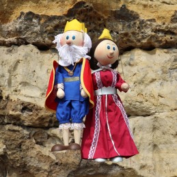 Loutky jsou krásnou tradiční českou hračkou.