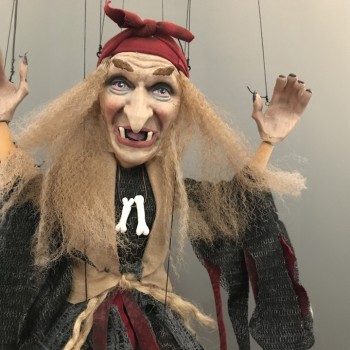 These marionettes are handmade in czech republic.