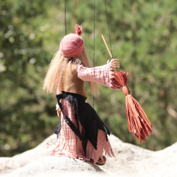 These marionettes are handmade in czech republic.