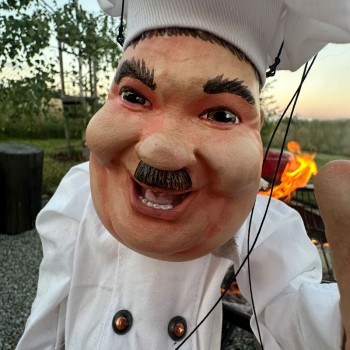 These marionettes are handmade in czech republic.