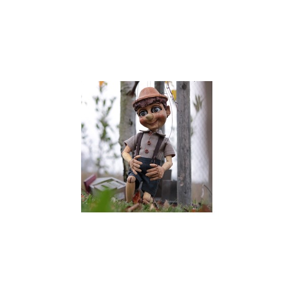 These marionettes are handmade in czech republic.