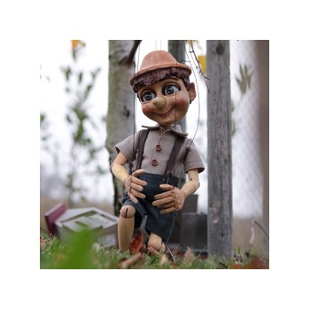 These marionettes are handmade in czech republic.