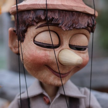 These marionettes are handmade in czech republic.