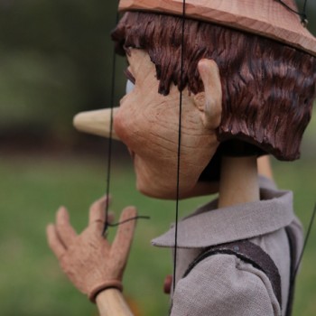 These marionettes are handmade in czech republic.