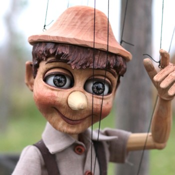 These marionettes are handmade in czech republic.